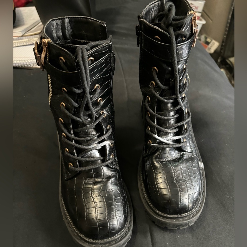 Nordstrom Rack Size 6 Black Croco Brand New Zip Up Women’s Heeled Runner Boots - Picture 1 of 16